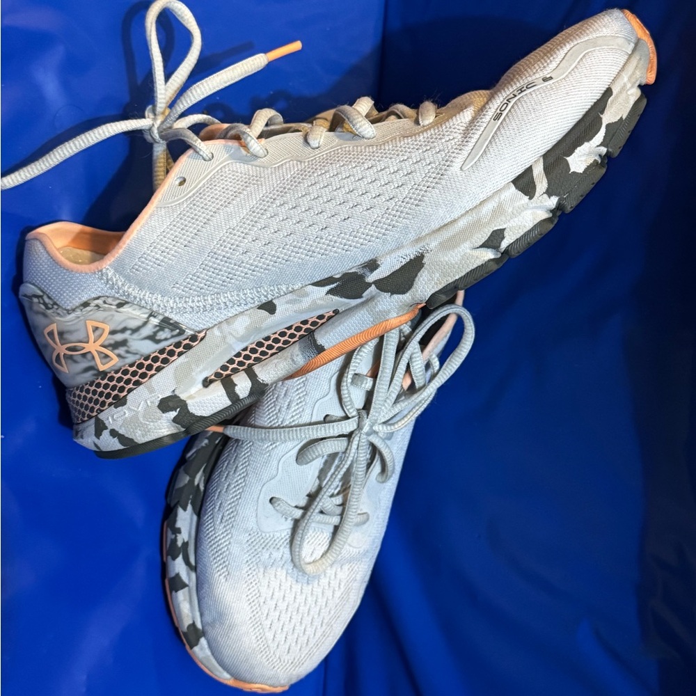 Under Armour Light Gray Camouflage Running Shoes